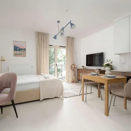 Апартаменти Exceptional For 2 People By Renters *